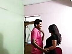 aunties fucks delivery boys hard affair.indian married women fucked by boss at office
