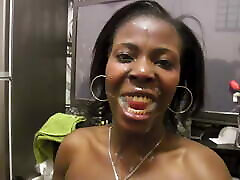 African babe’s soft smiling lips are made for milf japonesa madura sucking