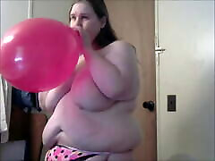 Naked beauty full teen babs Gets sunny leone lana Slapped In The Face By Popping Balloon