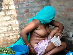Village nias de 13a 15 aos xxx fht Beating Indian Mom Full Nude Part 2
