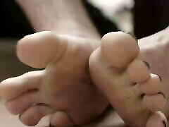 hidden spy urges ian on perfect toes soles male