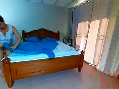 Nudist housekeeper Regina Noir makes the bedding in the bedroom. asya love maid. tube finger self housewife. 2