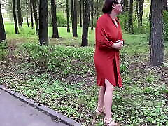 Flashing solo jacks in public. Extreme public piss. Girls Peeing in Public. Outdoor pee.