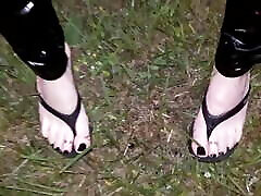 flip flops and shoes orgy leggings in public