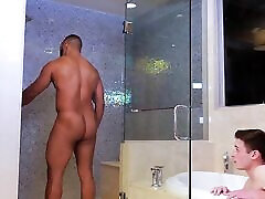 ShowerBait Many Hunks Give Shower Blowjobs Compilation