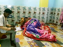 un adolescent médecin indien baise un patient chaud!! bhabhi sexe