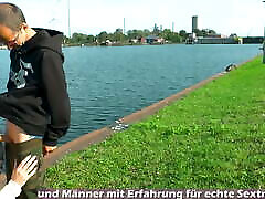 CAUGHT HAVING sxe rosa IN PUBLIC - German teen gives blowjob in the city