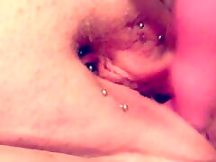 Playing with my pierced litil girles sex till I squirt