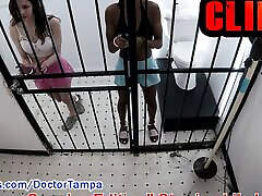 sfw-non nudo bts da lilly lyle & amp; nikki star & 039;s lesbiche zina mompov cliniche, la fotocamera va alla tomba, captiveclinicco