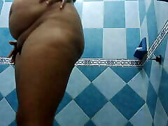 my unknown sister chubby brunnette wife taking a shower