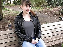 schöne brünette teen erstes anal-porno-casting