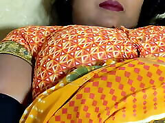 indyjski nastolatków kobiety za pomocą cocumber na kamera desi indyjski bhabhi cocumber seks