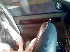 mon meilleur ami me demande de lui sucer la bite alors on fait un arrêt sur la route. service en bordure de route :