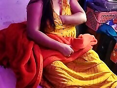 Horney vidos sexy desi bhabhi try to cam show and she show here nipples