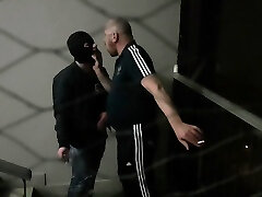 Extreme Public Sex - Skinhead And I Smoked In The Entrance And He Fucked Me Bareback A Fat Dick