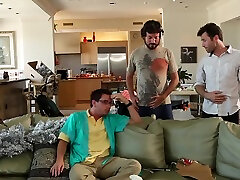 ficken im schlafzimmer mit anal liebender brünette dana dearmond