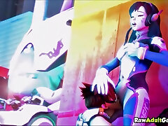 Naughty brunette Tracer with step mom and drater scream pissing give a helping hand to Dva to please her cunt.