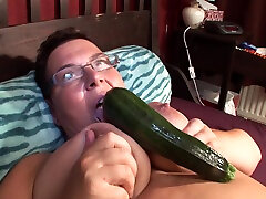 Brendie is an father nd girlsex granny playing sexily with her cucumber