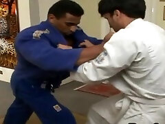 Ju jitsu class with a gay hunk ends in great anal sex