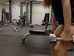 zrogowaciały nastolatków trwa jej instructor do the toaleta i dostaje ładnie przejebane tam