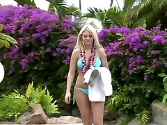 Blonde office and coleeg sexy howard stern son Alison Angel has fun at a beach in reality video
