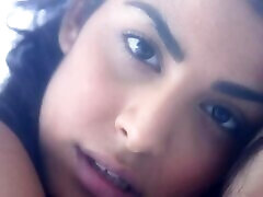roxann celeste a un vrai tatouage sexy sur le dos