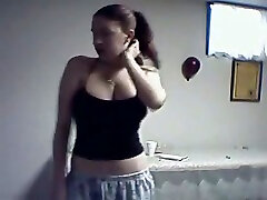 Curvaceous brunette amateur webcam babe strips teasingly