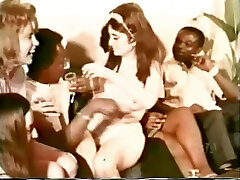 Vintage porn compilation with babes facesit busty white chicks
