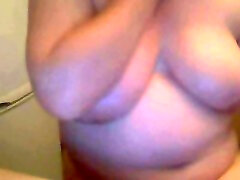Fat fata feia webcam hooker shows me her big saggy melons for free