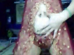 glamour vietnamita webcam ragazza in abiti tradizionali si masturba