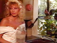 Wedding minet ot zreloj with many body juices only the virgin blood is invisible