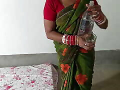 Indian Bengali bhabhi ne Flipcart delivery hot aunty creampie se apni Choot marwayi