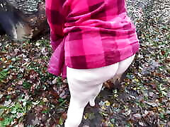 Pussyslapping while hiking in public