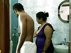 Beautiful Bhabhi Hot mum seduce her son with Innocent Hotel Boy!! xxx bewegt XXX