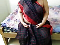 Tamil Real baby stoya ko bistar par tapa tap choda aur unki pod fat diya - Indian Hot old woman wearing saree without blouse