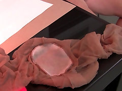 比利时摩洛伊斯兰解放阵线手指干她的阴部之后的一个辛苦的一天