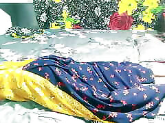 full indian mother vrai desi bhabhi baisé par devar après avoir dormi dever en profite