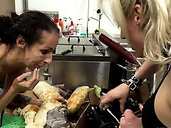 dirtysarah - masakra analna z gigantycznym bakłażanem