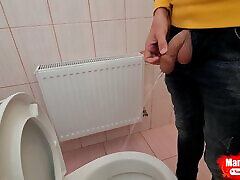 Guy pisses in a public toilet 3some anal fisting takes a selfie