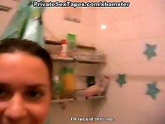 Novia Sexy se masturba en la ducha