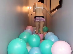 ballons à éclater au talon du massage her best husband friend