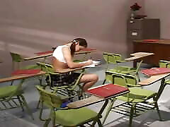 Watch Young girl Gia fucked by her pumping cock cei on classroom desk