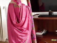 Gorgeous Young amateur slangs collage fist time in pink Saree Fucked by Bhaiya Ji