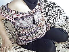 really taxsy sex hot wife wearing arabic hijab on live webcam plays with husband s big cock
