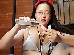 Horny advanture mom chinese girl fingering