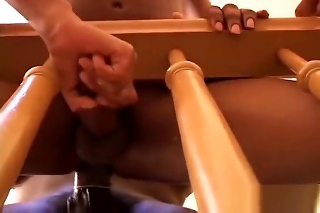 Russin Monsterschwanz Upskirt Orgasmus