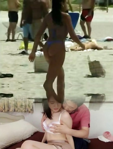 Милые девчата голенькими резвятся на пляже (16 фото эротики)