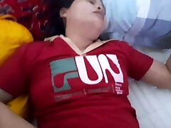 istri sialan di malam hari di ruang wawasan sperma vaginanya