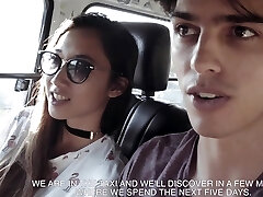 Japanese girlfriend Luna X gives a splendid blowjob on the beach