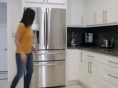 Krissy Lynn & Zoe Bloom in Getting Filthy with the Maid - TwistysHard